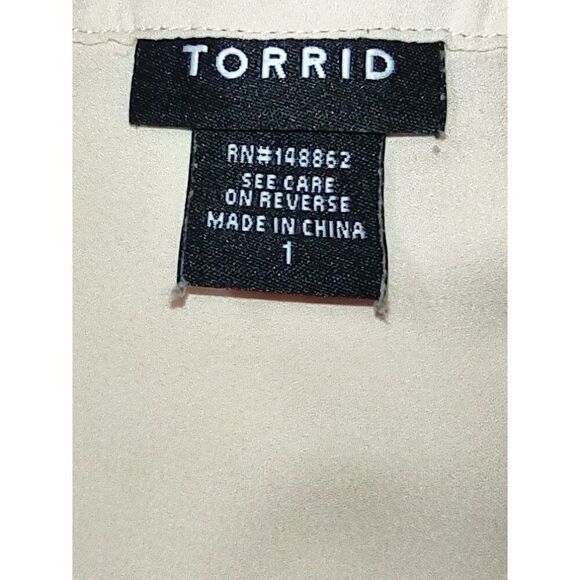 Torrid Light Pink 3/4 Roll-tab Sleeves Blouse Size 1X - Picture 6 of 10